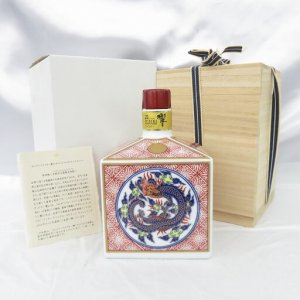 響 21年 有田焼 色絵赤玉雲龍文角瓶 外箱/木箱/冊子