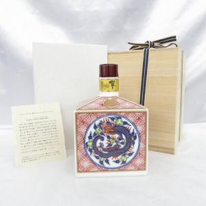 響 21年 有田焼 色絵赤玉雲龍文角瓶 木箱/冊子付