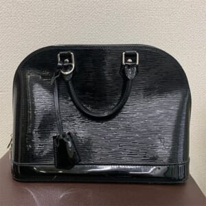 ルイヴィトン エピ M4032N アルマPM