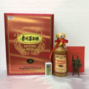 貴州茅台酒 マオタイ酒 15年 箱/三足酒器/冊子/ルーペライト付