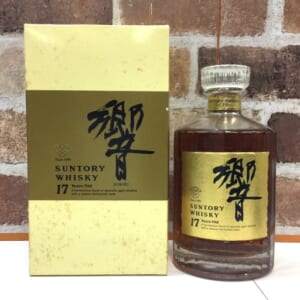 響 17年 両面ゴールドラベル 750ml 箱付