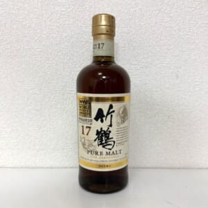 竹鶴 17年 ピュアモルト WWA 受賞記念ラベル