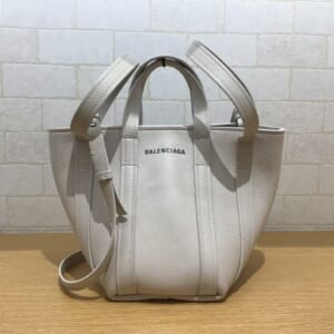 バレンシアガ エヴリデイ XS ノースサウス 672793