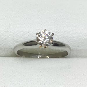 ダイヤモンドリング 0.37ct