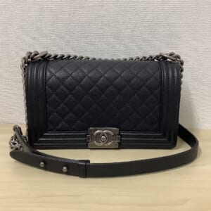 シャネル ボーイシャネル チェーンショルダーバッグ 25 黒 キャビアスキン A67086