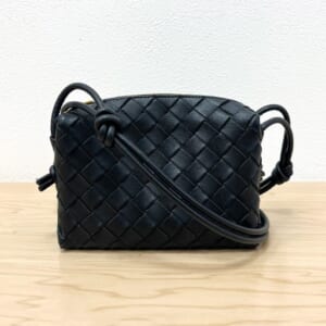 ボッテガヴェネタ イントレチャート ミニループ 723547