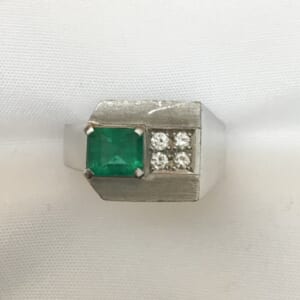 エメラルドリング 0.96ct