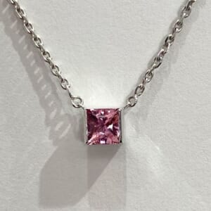 カルティエ タンクネックレス