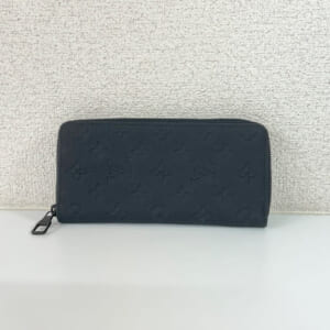 ルイヴィトン モノグラムトリヨン ジッピーウォレットヴェルティカル M69047