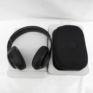 Beats ビーツ ワイヤレスヘッドホン Beats Studio Pro MQTP3PA/A A2924 ブラック 中古品