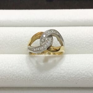 ダイヤモンドリング PT900を含む総重量6.6g