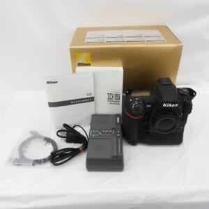 Nikon ニコン デジタル一眼レフカメラ D5 ボディ 中古品