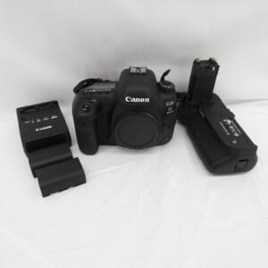 Canon キャノン デジタル一眼レフカメラ EOS 5D MarkIV ボディ バッテリーグリップ(BG-E20)セット 中古品