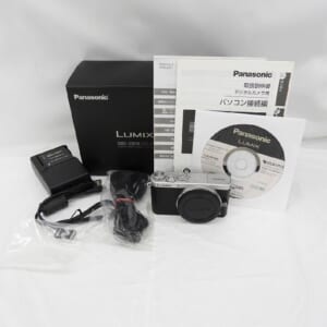 Panasonic パナソニック ミラーレス一眼レフカメラ LUMIX GM ボディ DMC-GM1K シルバー 中古品