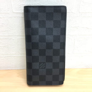 ルイヴィトン ダミエグラフィット ポルトフォイユブラザ N62665