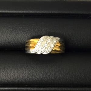ダイヤモンドリング K18 PT900を含む総重量5.6g