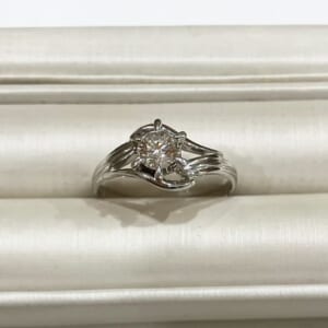 ダイヤモンドリング 0.565ct