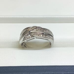 ダイヤモンドリング 0.7ct