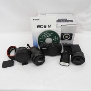 Canon キャノン ミラーレス一眼レフカメラ EOS M ダブルレンズキット(18-55mm/22mm) ブラック+マウント同梱 中古品