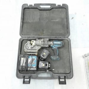 マキタ 充電式パンチャー PP200DRG 18V 6.0Ah  中古