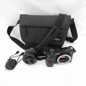 SONY ソニー ミラーレス一眼レフカメラ α6300 ILCE-6300L パワーズームレンズキット ブラック 中古品