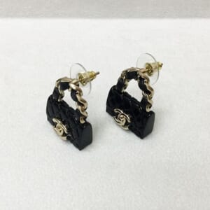 シャネル マトラッセバッグモチーフピアス ABA007