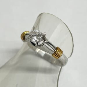 ダイヤモンドリング 0.32ct