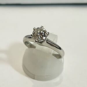 ダイヤモンドリング 0.6ct