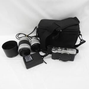 FUJIFILM 富士フイルム ミラーレス一眼レフカメラ X-A2 ダブルズームレンズキット(16-50/50-230) シルバー 中古品