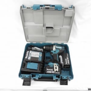 マキタ 充電式ドライバドリル DF484DRGX 中古
