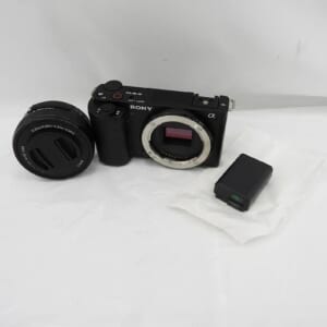 SONY ソニー ミラーレス一眼レフカメラ VLOGCAM ZV-E10L パワーズームレンズキット(16-50mm) ブラック 付属品あり 中古品