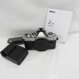 Nikon ニコン ミラーレス一眼レフカメラ Zfc ボディ シルバー 付属品あり 中古品