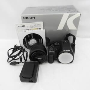 PENTAX ペンタックス デジタル一眼レフカメラ K-S2 18-135mm F3.5-5.6 レンズキット ブラック 付属品あり 中古品
