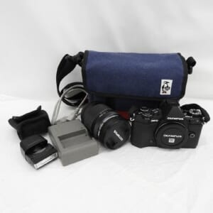 OLYMPUS オリンパス ミラーレス一眼レフカメラ OM-D E-M5 Mark II 14-150mm II レンズキット 中古品