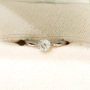 ミキモト ダイヤモンドリング 0.34ct 8号