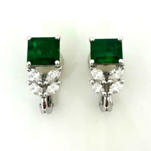 エメラルドピアス 1.79ct