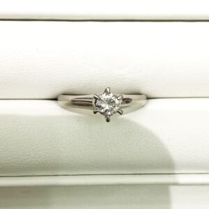 ダイヤモンドリング 0.33ct