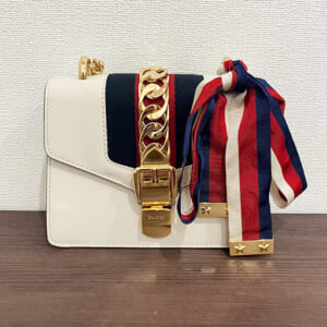 グッチ シルヴィミニチェーンショルダーバッグ 431666