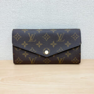 ルイヴィトン モノグラム ポルトフォイユサラ ローズバレリーヌ M62235