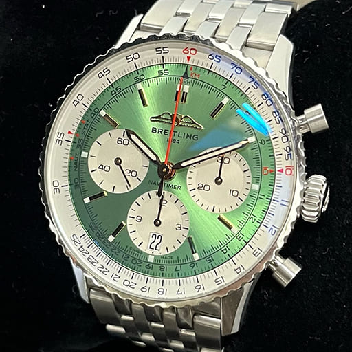 AB0139211L1A1 ナビタイマー グリーン文字盤