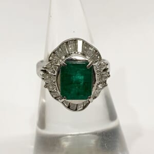 エメラルドリング 1.36ct