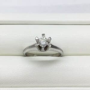 ダイヤモンドリング 0.30ct