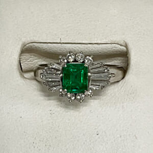 エメラルドリング 0.75ct