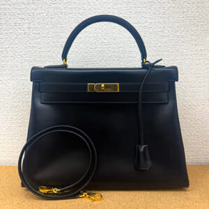 エルメス ケリー 32 ボックスカーフ 黒 ゴールド金具