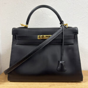 エルメス ケリー 32 ボックスカーフ 黒 ゴールド金具