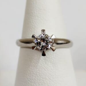 ダイヤモンドリング 0.34ct