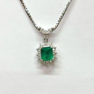 エメラルドネックレス 0.92ct