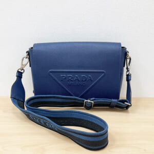 プラダ サフィアーノショルダーバッグ 2VD046