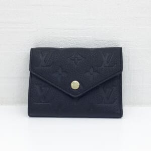 ルイヴィトン モノグラムアンプラント ポルトフォイユヴィクトリーヌ M64060