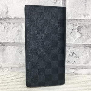 ルイヴィトン ダミエグラフィット ポルトフォイユブラザ N62665